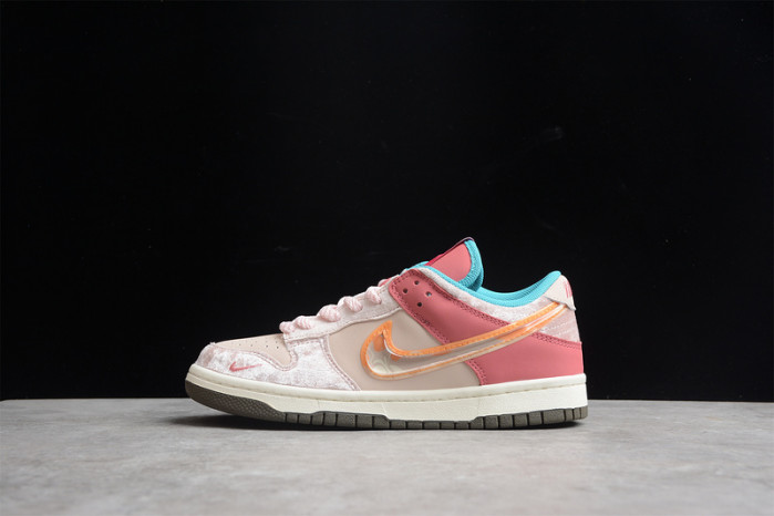 Social Status x Nk SB Dunk High Pro DJ1173-600