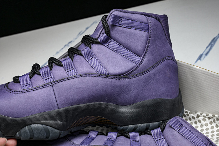 Air Jordan 11 “Las Vegas” IO8961-553