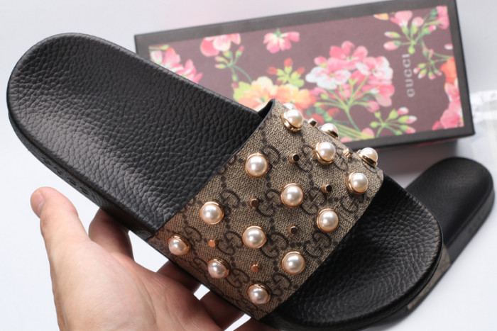 Gv*c slippers