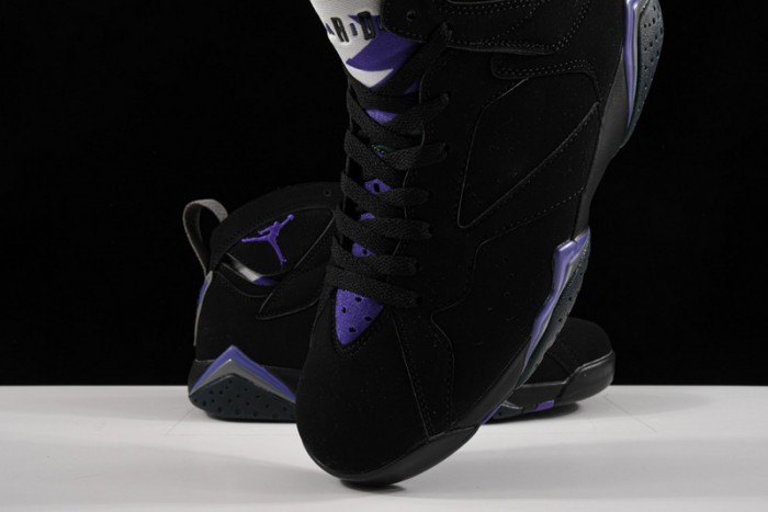 AIR JORDAN 7 RETRO RAY ALLEN BUCKS 304775-053