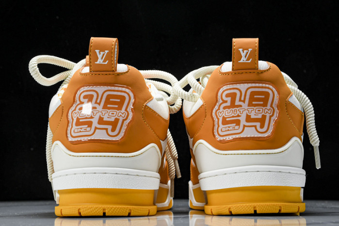 LV SNEAKER LOW 012402