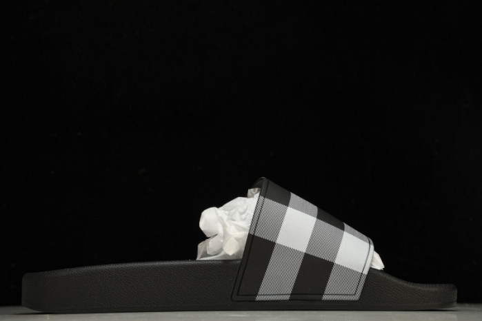 Bv*b*rry slide