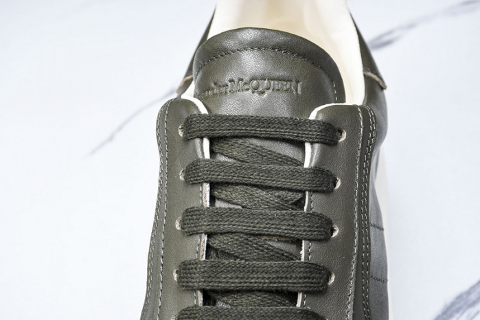 MQ Sneakers