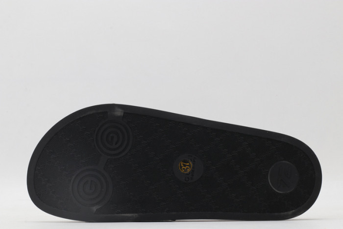 Gv*c slippers