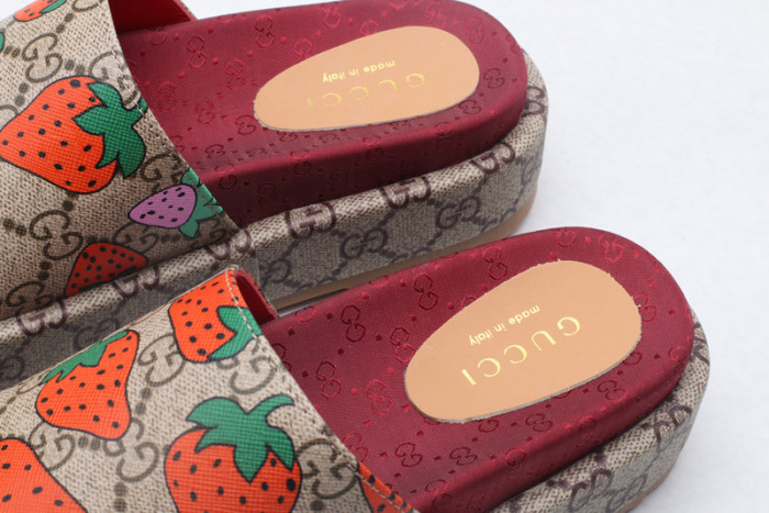 Gv*c slippers