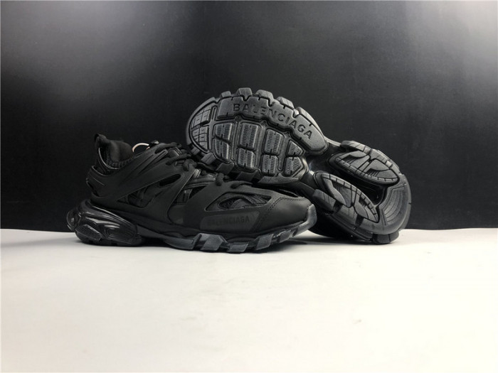 BLCG Track Trainer Black 542023 W3GB1 7302